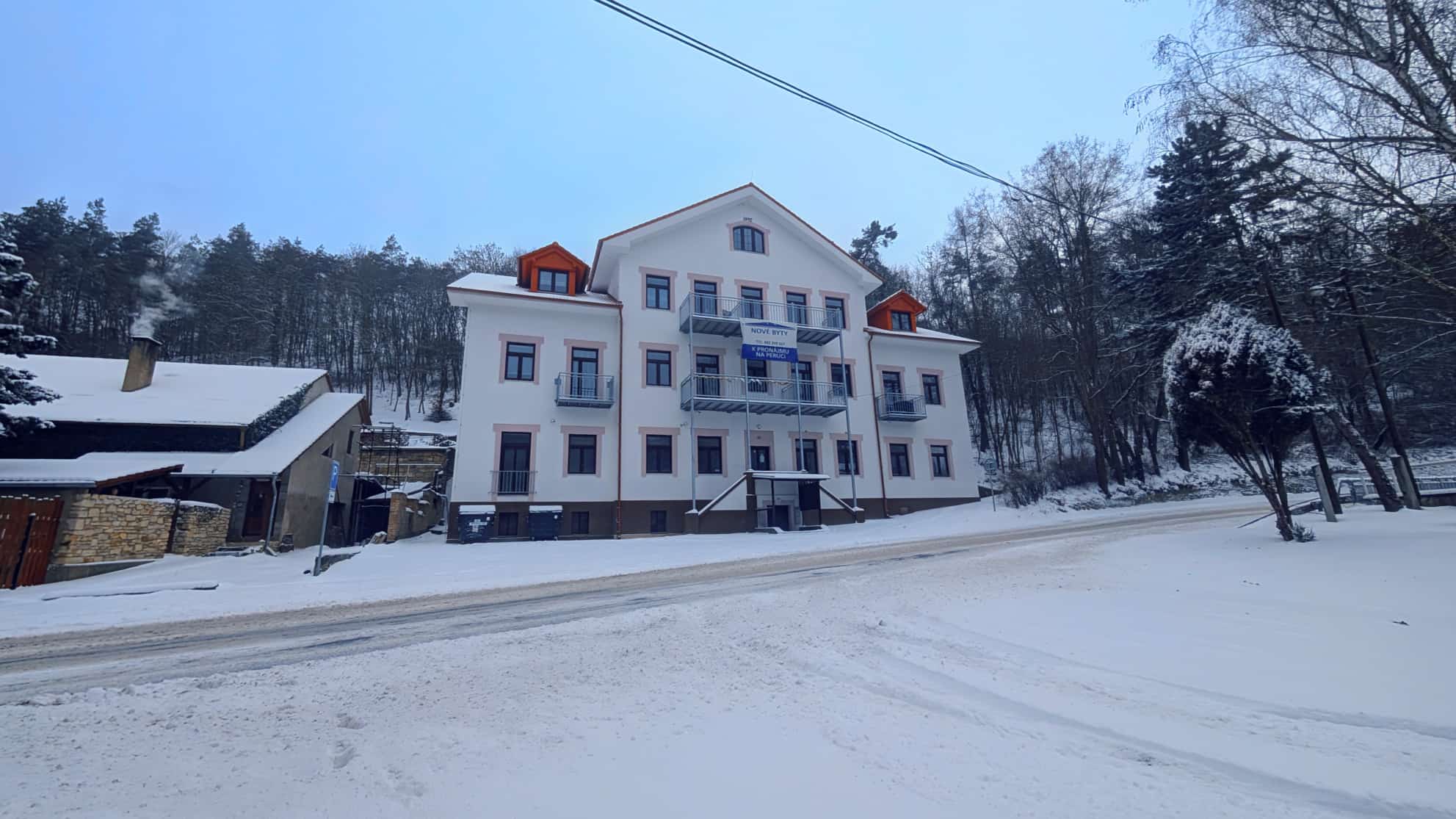 Pronájem bytu 2+kk s terasou, v obci Peruc