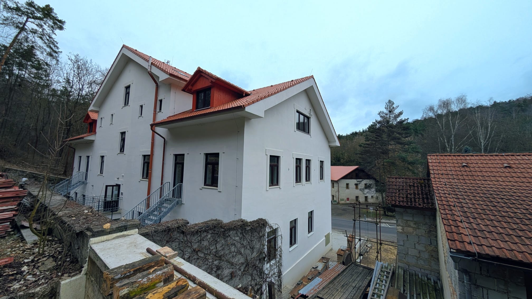 Pronájem bytu 1+kk s balkonem, 32 m2, Peruc - okres Louny