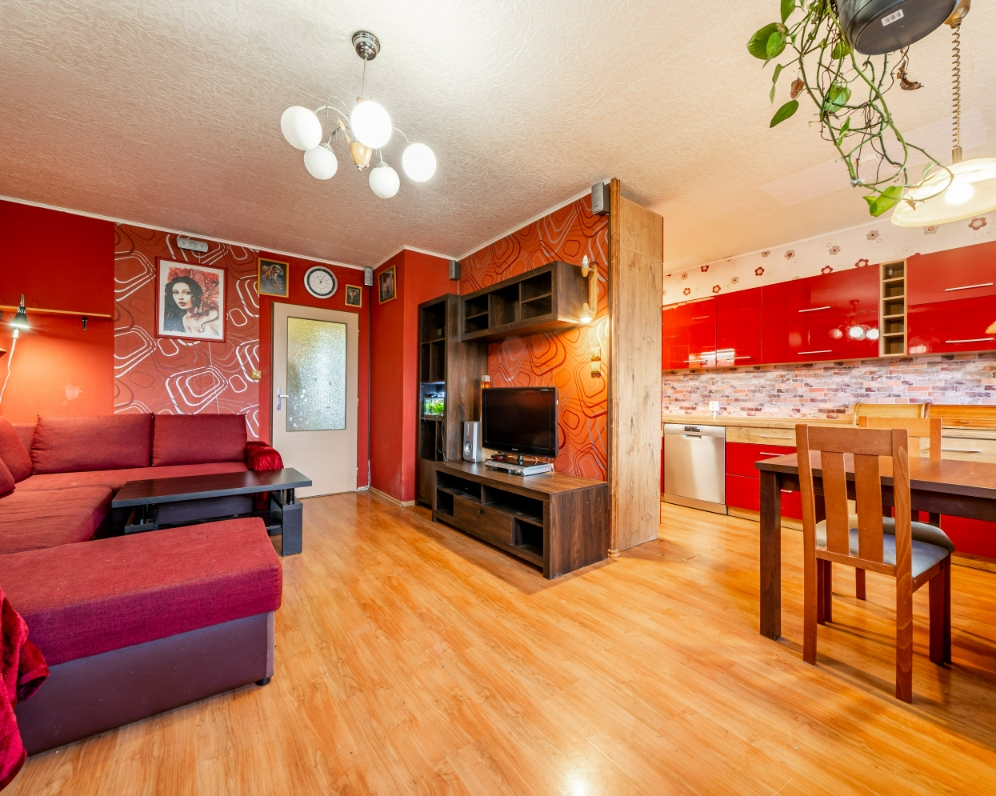 Prostorný byt 3+1 s dvěma lodžiemi - 85 m2, okres Beroun