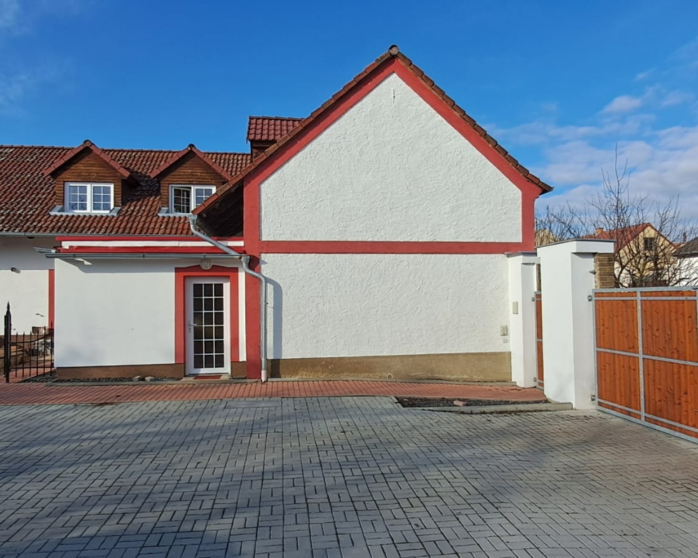 Pronájem bytu 1+kk, 30 m2, Černochov - Peruc, okres Louny